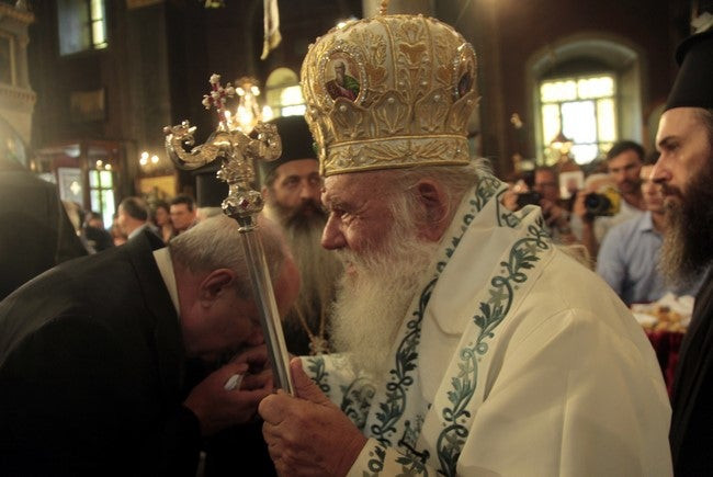 Εξευτέλισε τους κυβερνώντες ο Αρχιεπίσκοπος για τις σχέσεις Εκκλησίας-Πολιτείας